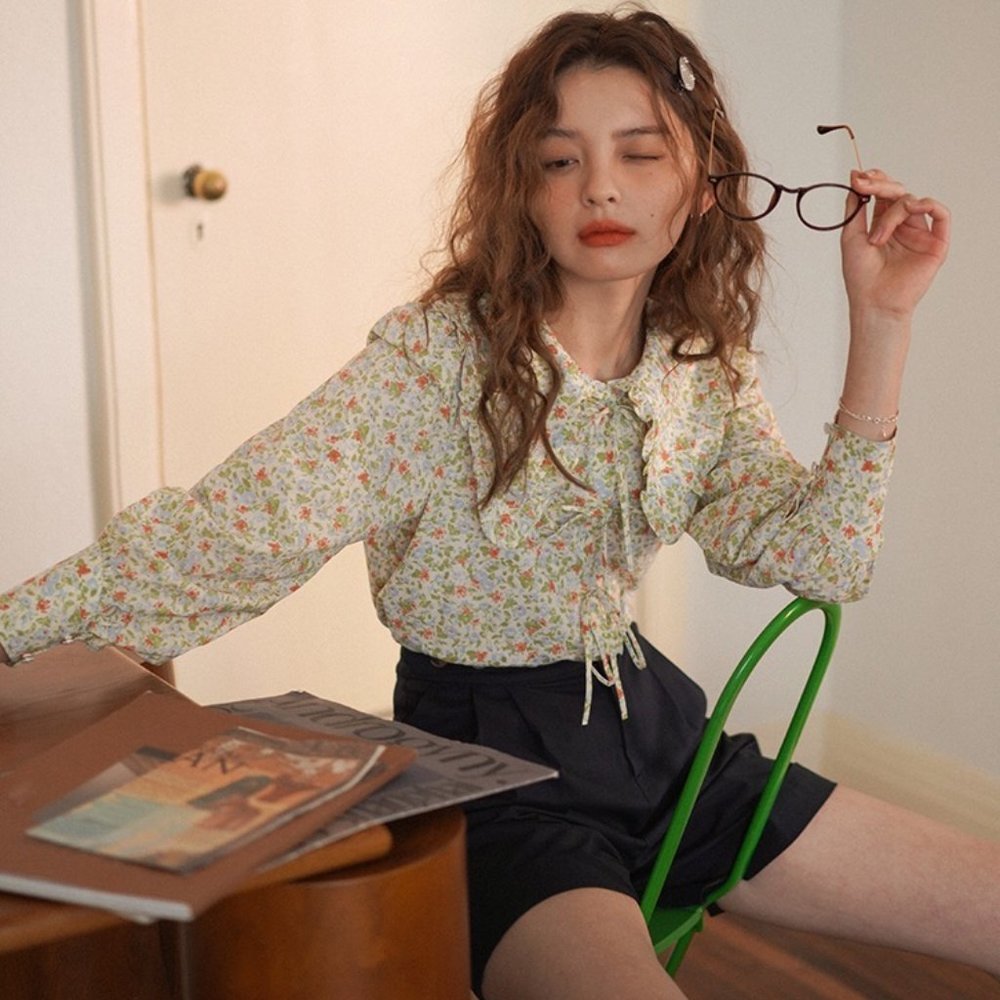 cute cropped top shirt with floral pattern